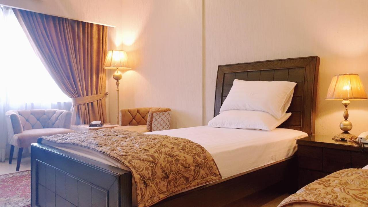 Hotel Grand Arena Rawalpindi Esterno foto